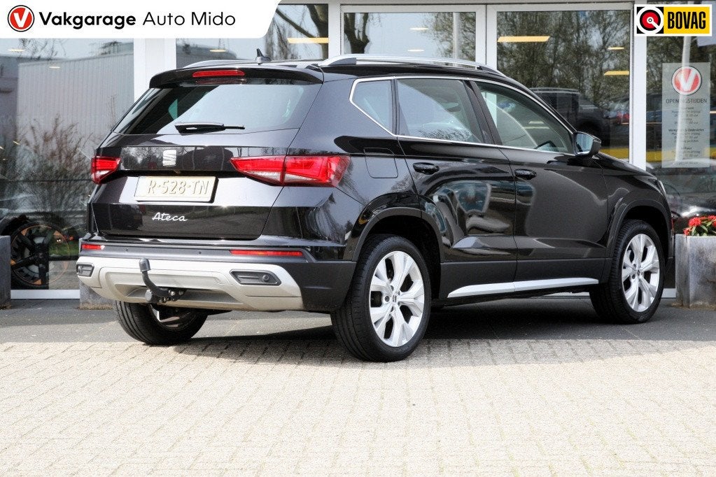 SEAT Ateca 1.5 TSI Xperience Business Intense | 360 camera |, Auto's, 12 maanden, 1300 kg, 4 cilinders, Zwart
