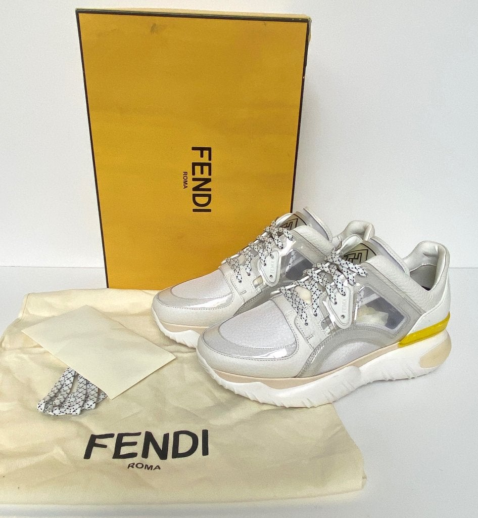 FENDI Wit leer sneakers  Maat 40, Kleding | Dames, Schoenen, Wit, Fendi, Ophalen of Verzenden, Sneakers of Gympen