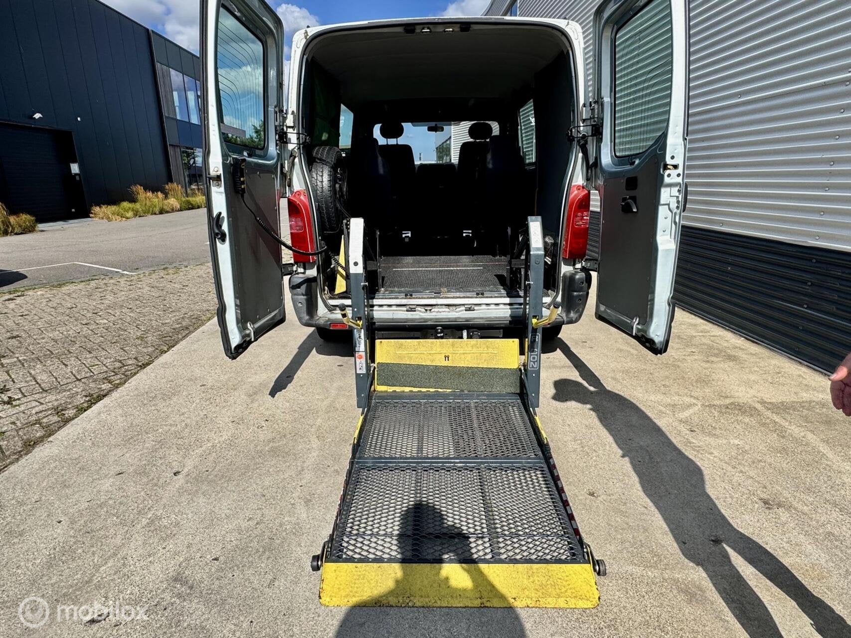 Renault Master 2.2dCi L1H1 I Rolstoelvervoer I Lift I, Auto's, Bestelauto's, Stof, Gebruikt, 4 cilinders, Origineel Nederlands