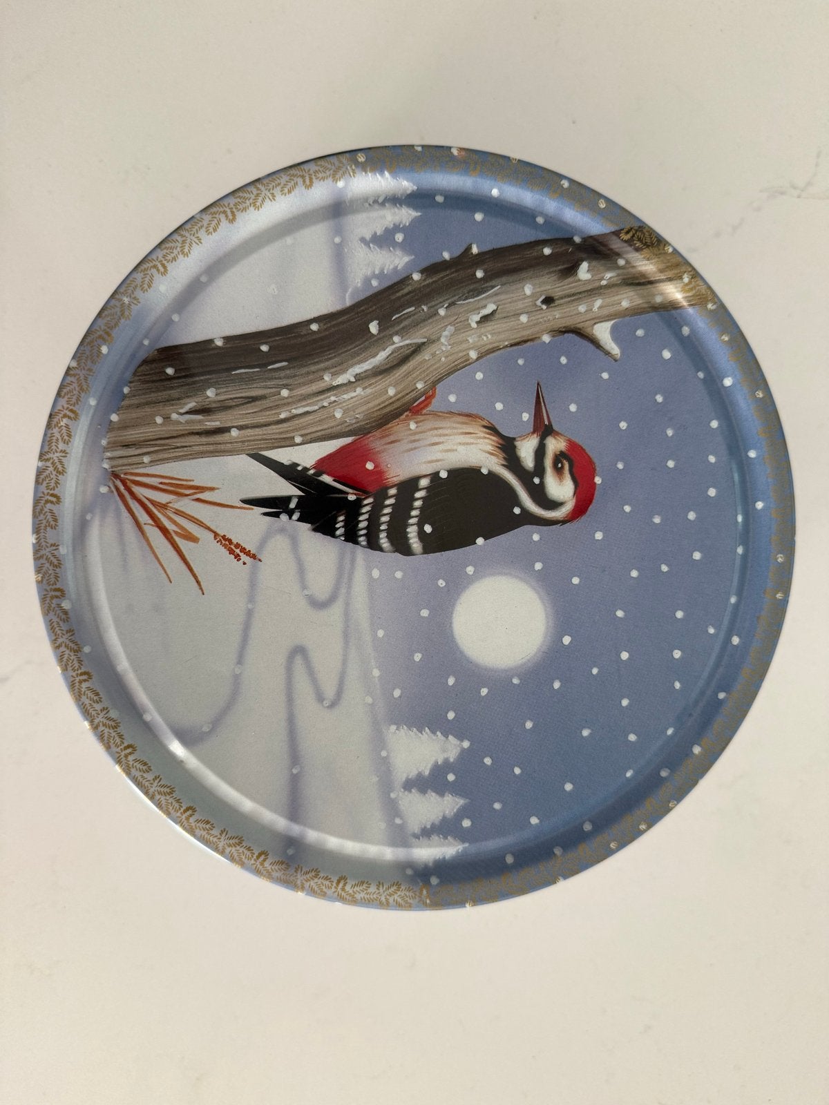 Vintage blikken trommel met winterse vogelafbeeldingen, Verzamelen, Verzenden, Gebruikt, Koek(jes), Overige merken