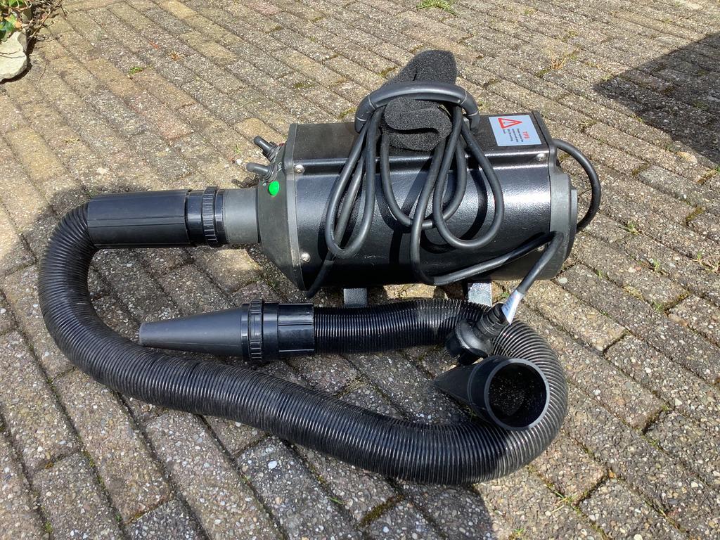 Trim Double Blaster hondenföhn = VERKOCHT., Dieren en Toebehoren, Honden-accessoires, Ophalen of Verzenden, Zo goed als nieuw