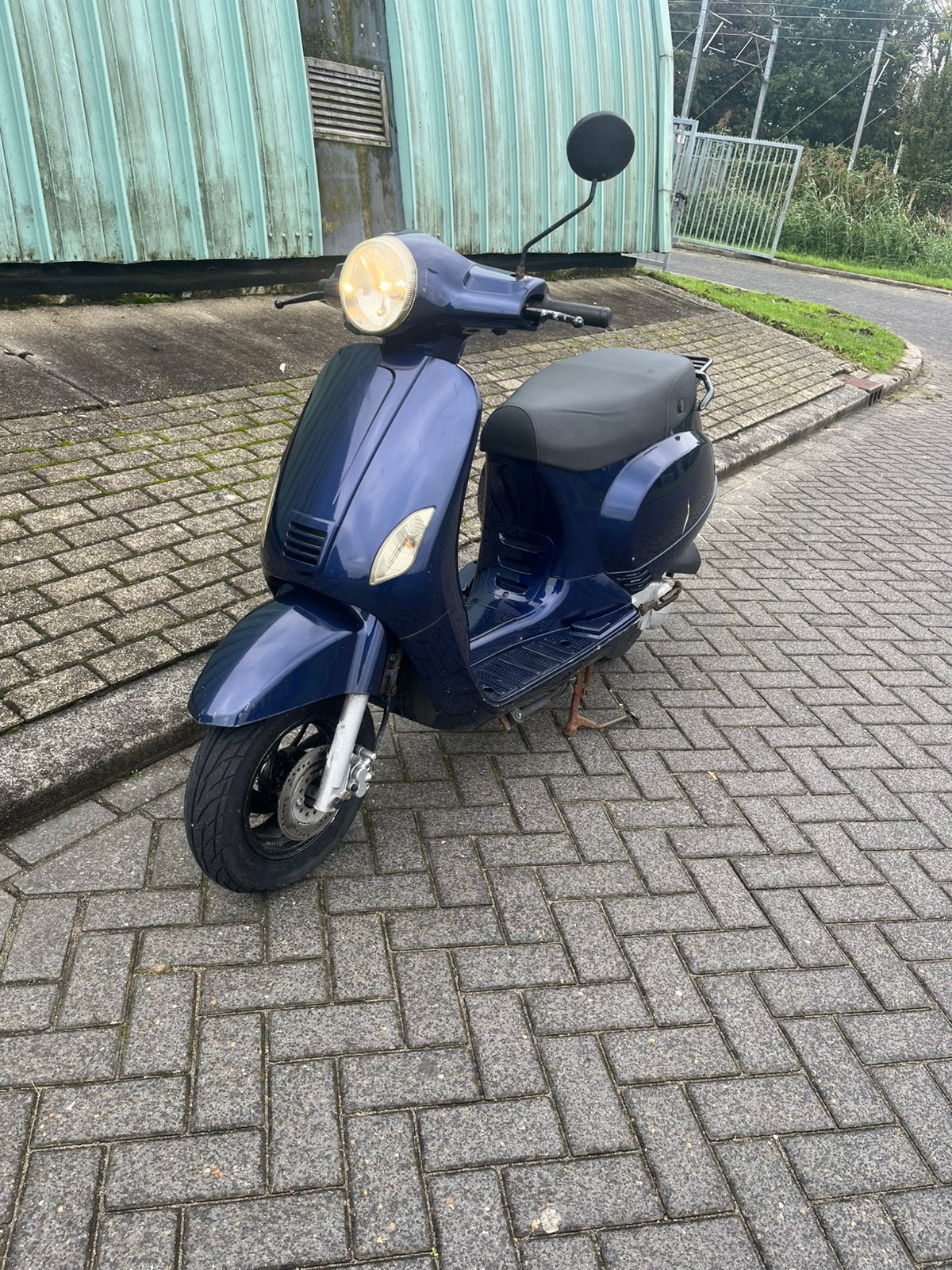 || Nette Scooter Op blauwe Plaat ||, Ophalen, Zo goed als nieuw, Benzine, 50 cc
