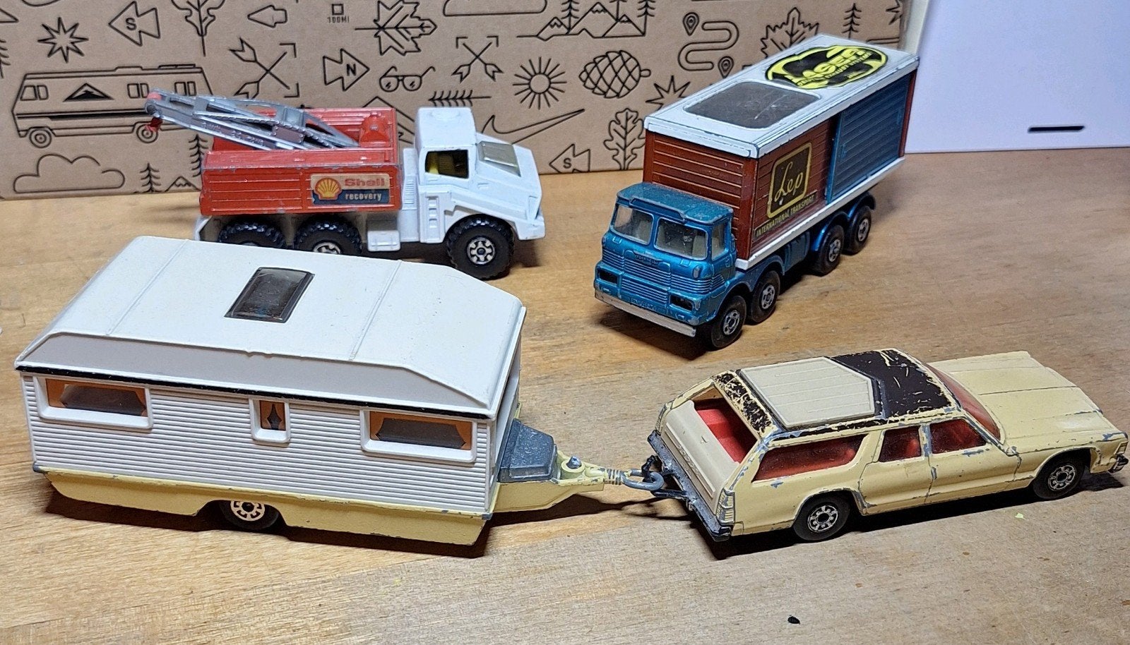 Dodge met Caravan, Truck en Towtruck. Matchbox SuperKings, Ophalen of Verzenden, Bus of Vrachtwagen, Matchbox