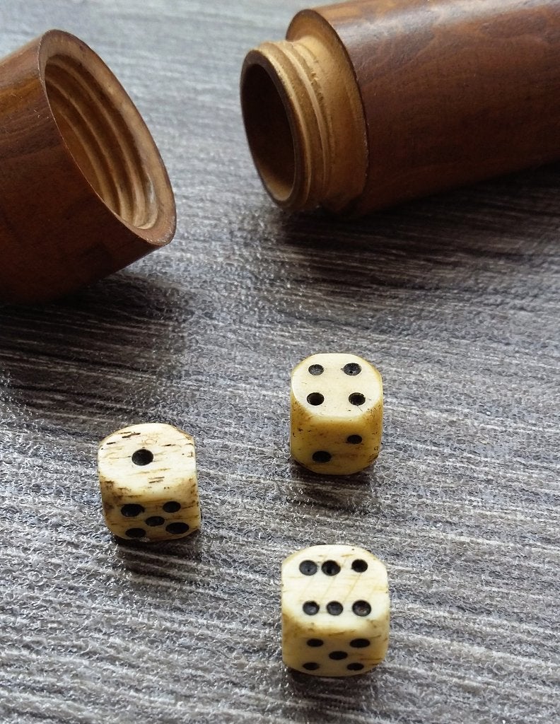 Omstreeks 1850 Reiskoker met Dobbelstenen Spel Gokspel, Ophalen of Verzenden
