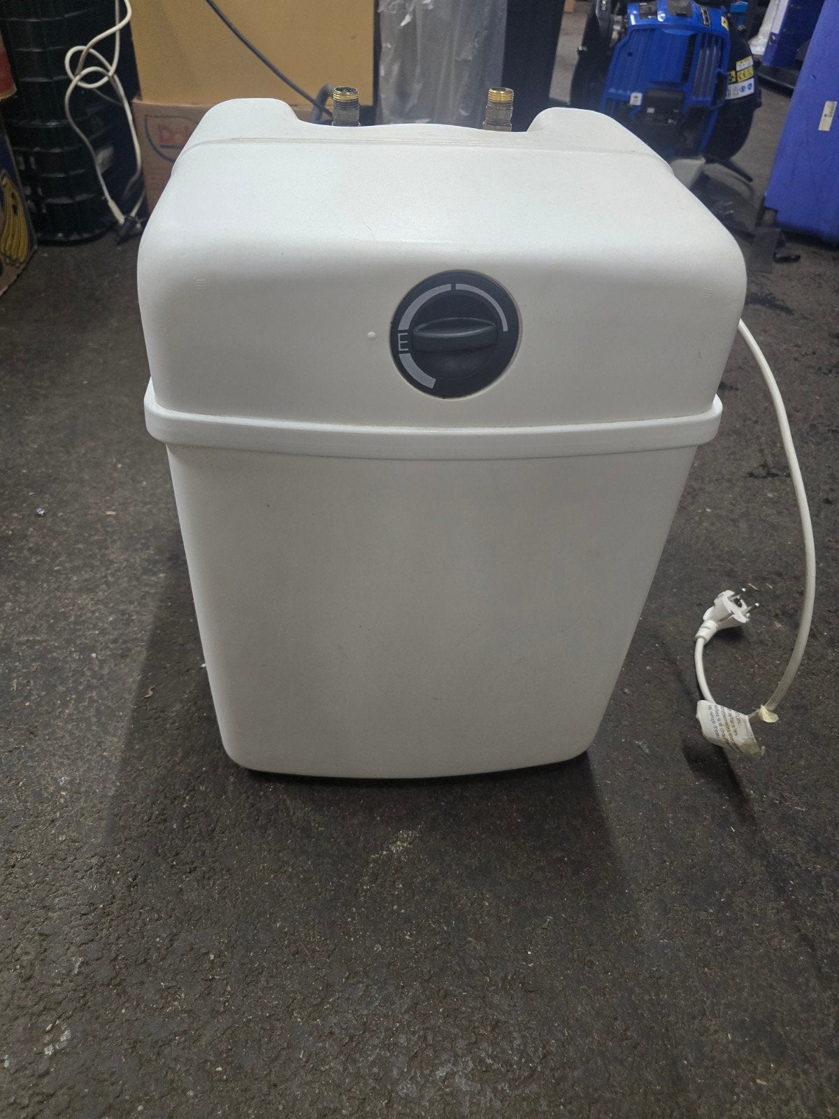 Bolero 10 liter 8 bar boiler - Compact en efficiënt, Ophalen, Gebruikt, Boiler, Minder dan 20 liter