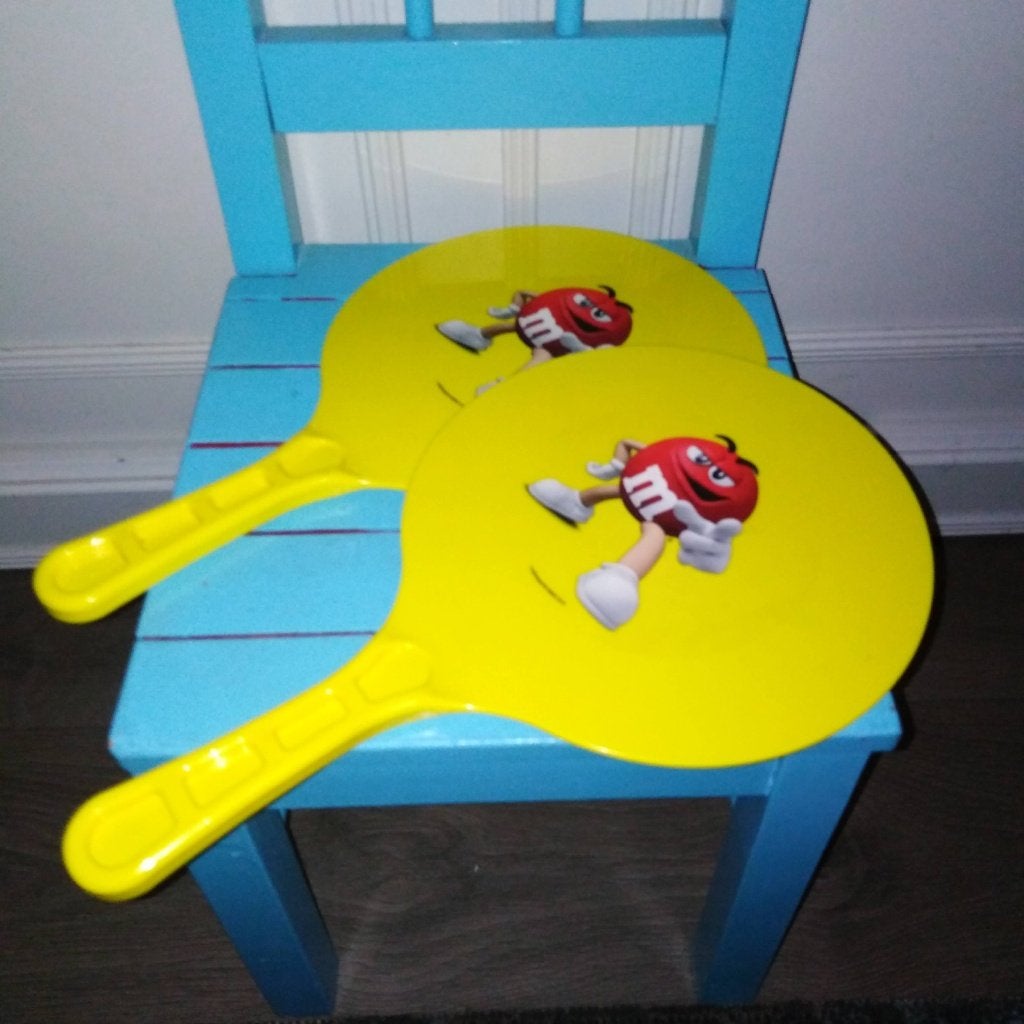 M&M 's bal, ping pong batjes en blik, Ophalen, Gebruikt, Gebruiksvoorwerp