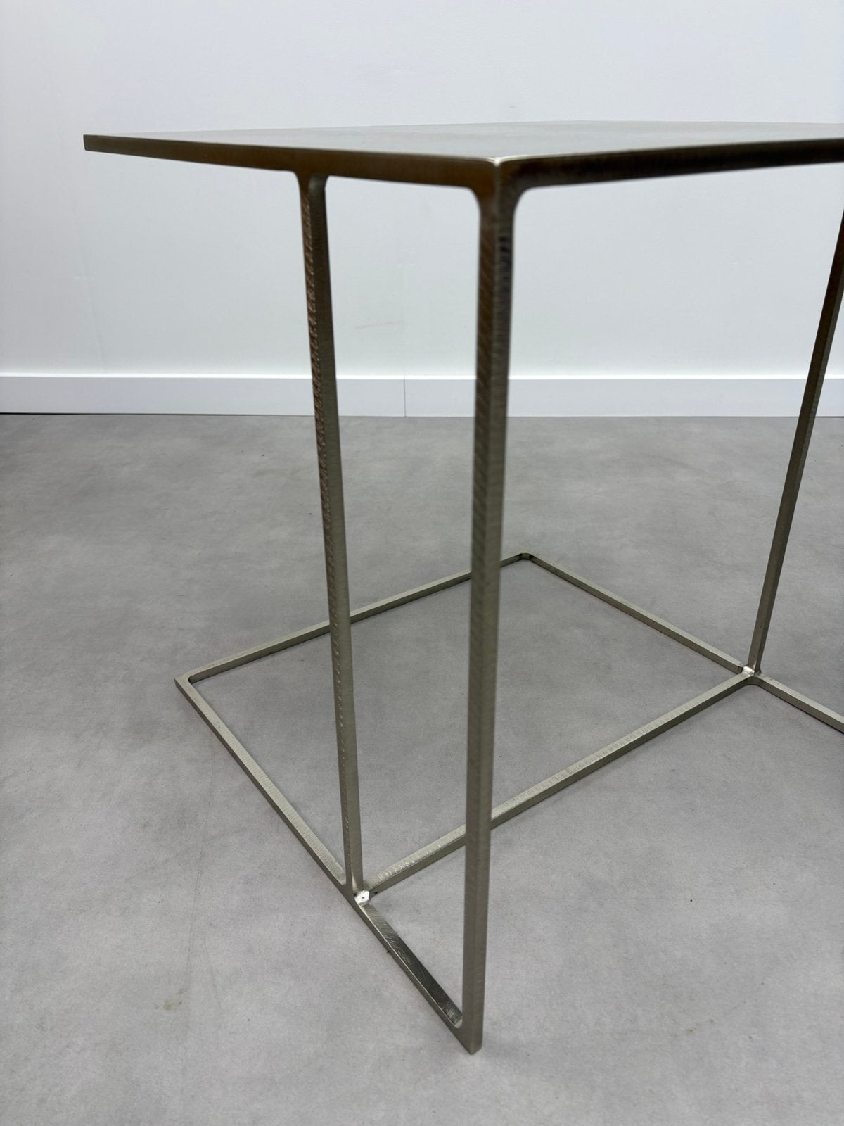 Foto 10 van 2x Originele Minotti Leger bijzettafels Rodolfo Dordoni 90’