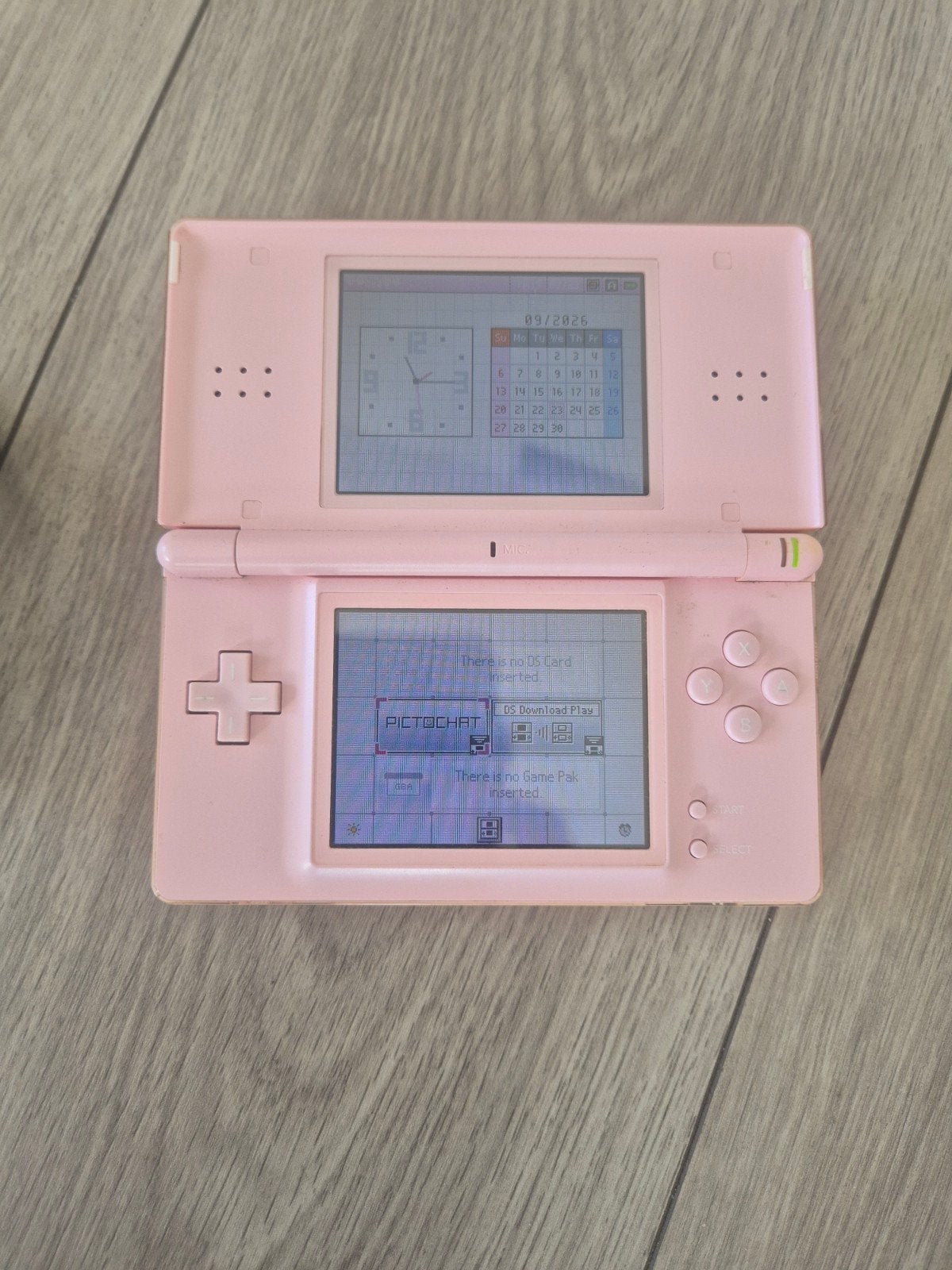 Roze Nintendo DS Lite met oplaadkabel en styluspen, Spelcomputers en Games, Ophalen of Verzenden, Gebruikt, Roze, DS Lite