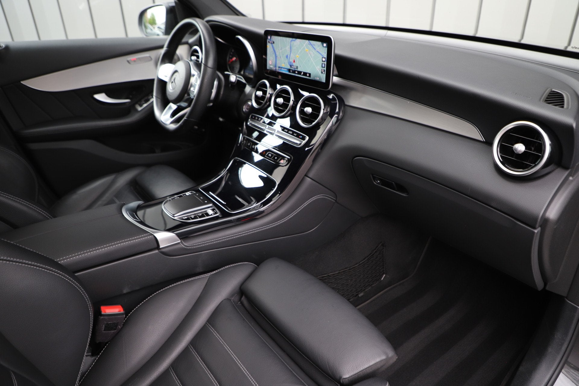 Mercedes-Benz GLC Coupé 300 AMG 4-Matic | 258PK | Schuifdak, Auto's, Mercedes-Benz, Gebruikt, 4 cilinders, Automatische klimaatregeling