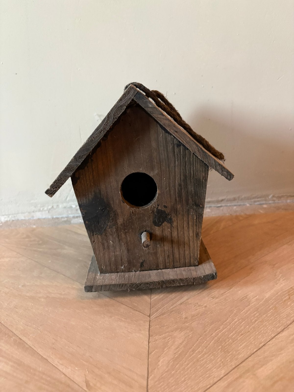 Gratis ophalen: houten vogelhuisje, Tuin en Terras, Ophalen, Gebruikt