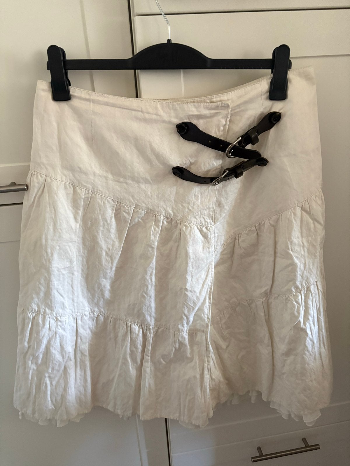 Josephine & Co Rok Maat 44 - Crème met gespdetails, Kleding | Dames, Beige, Maat 42/44 (L), Ophalen of Verzenden, Zo goed als nieuw