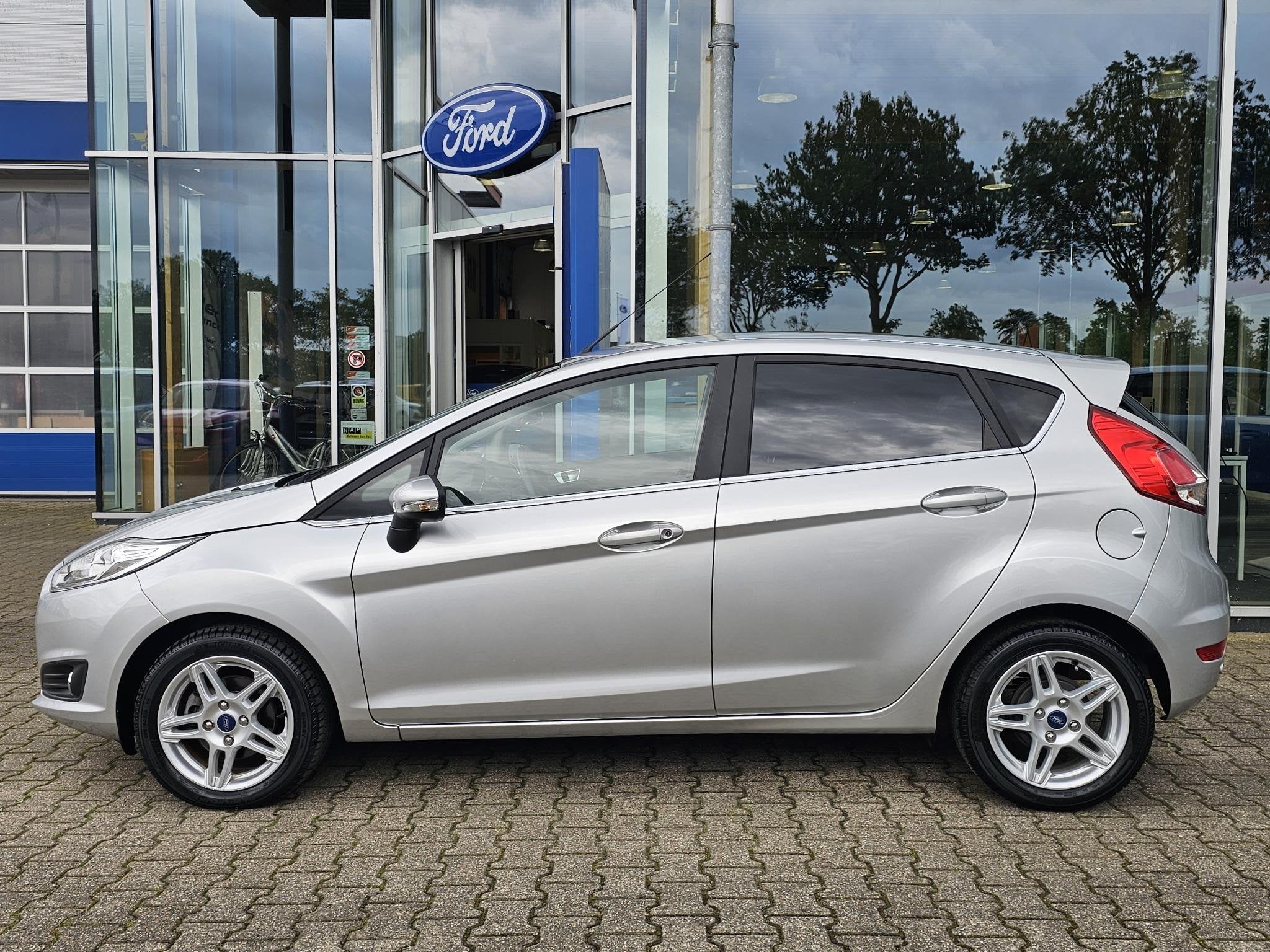 Ford Fiesta 1.0 EcoBoost Titanium Automaat | 1ste eigenaar |, Origineel Nederlands, Bedrijf, Zilver of Grijs, Hatchback