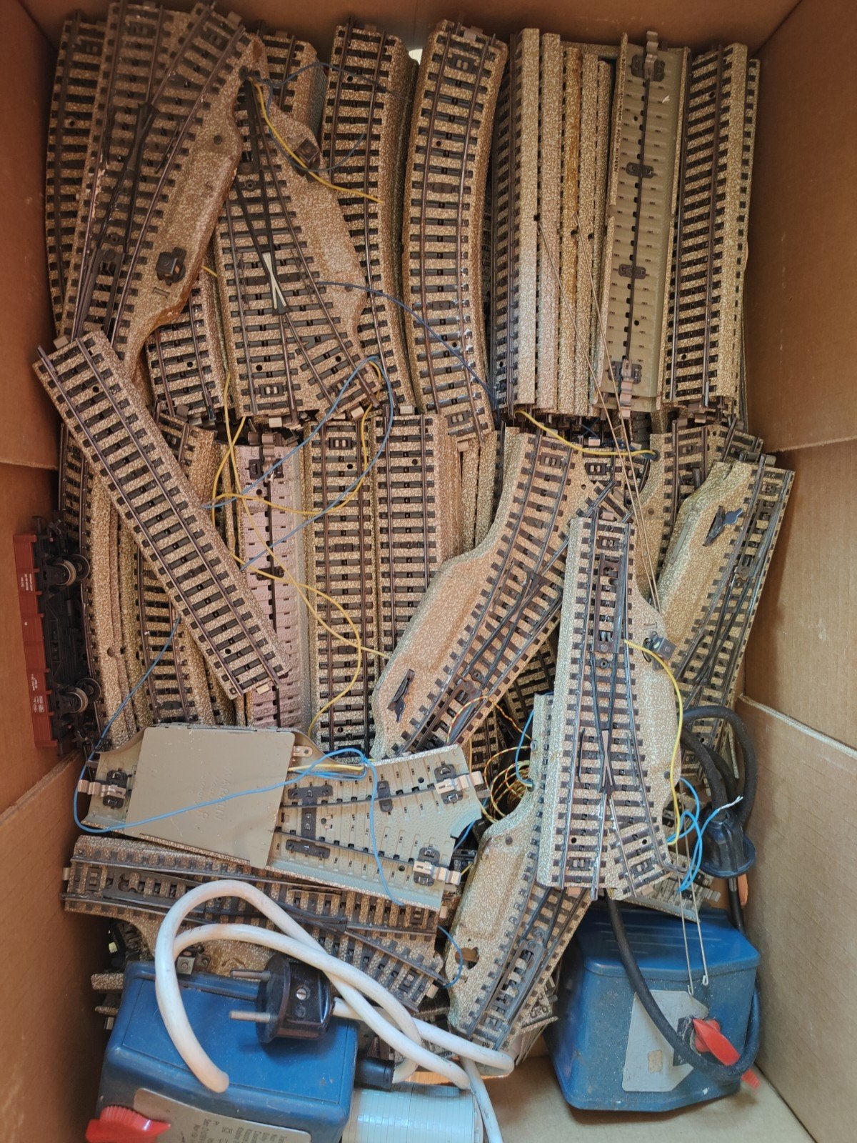 Doos oude Marklin modelspoorrails, Hobby en Vrije tijd, Modeltreinen | H0, Ophalen, Wisselstroom, Gebruikt, Rails