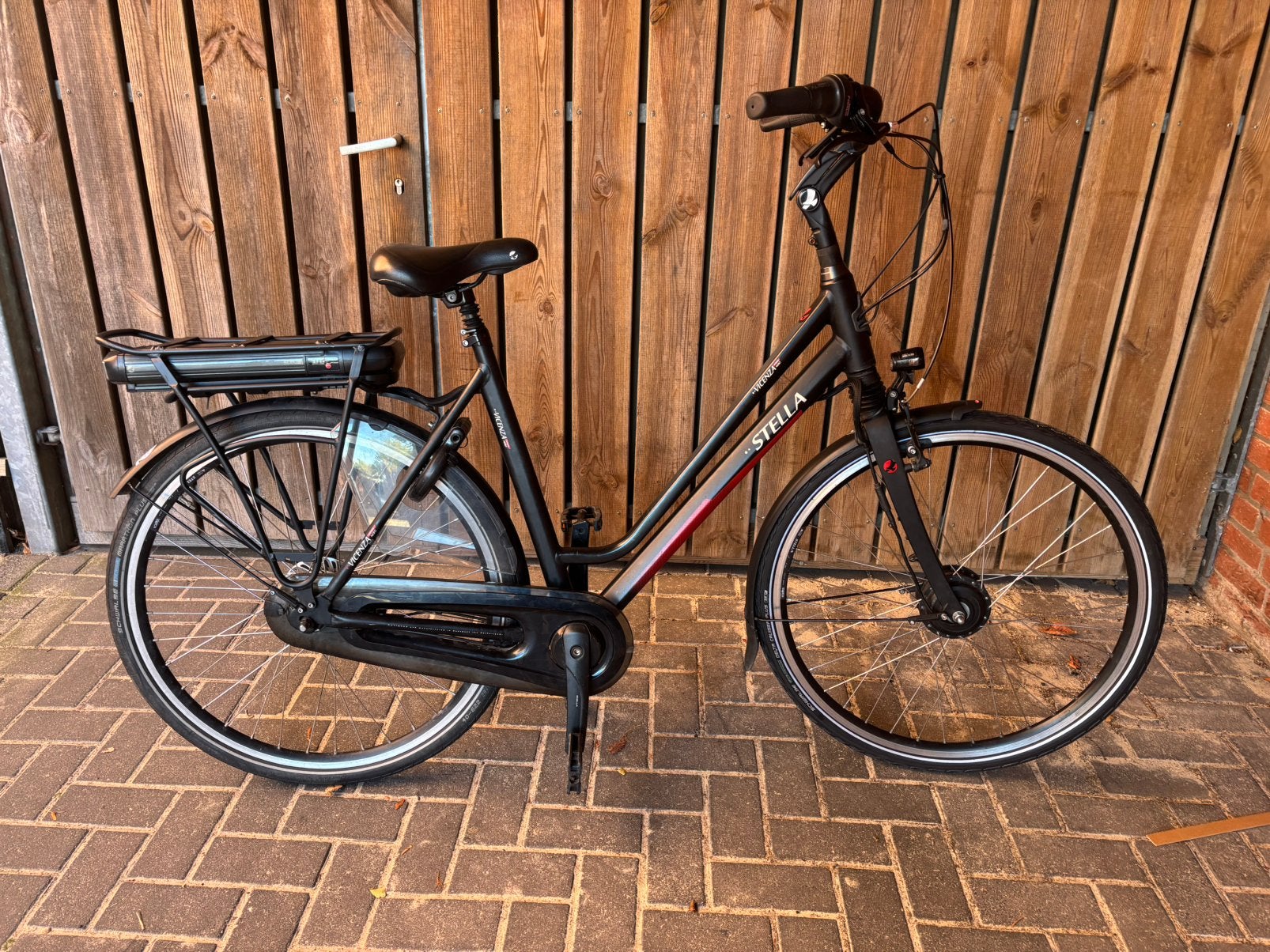 28 inch | stella vicenza nero | H57 | 8 versnellingen, Overige merken, 53 tot 56 cm, Versnellingen, Ophalen of Verzenden