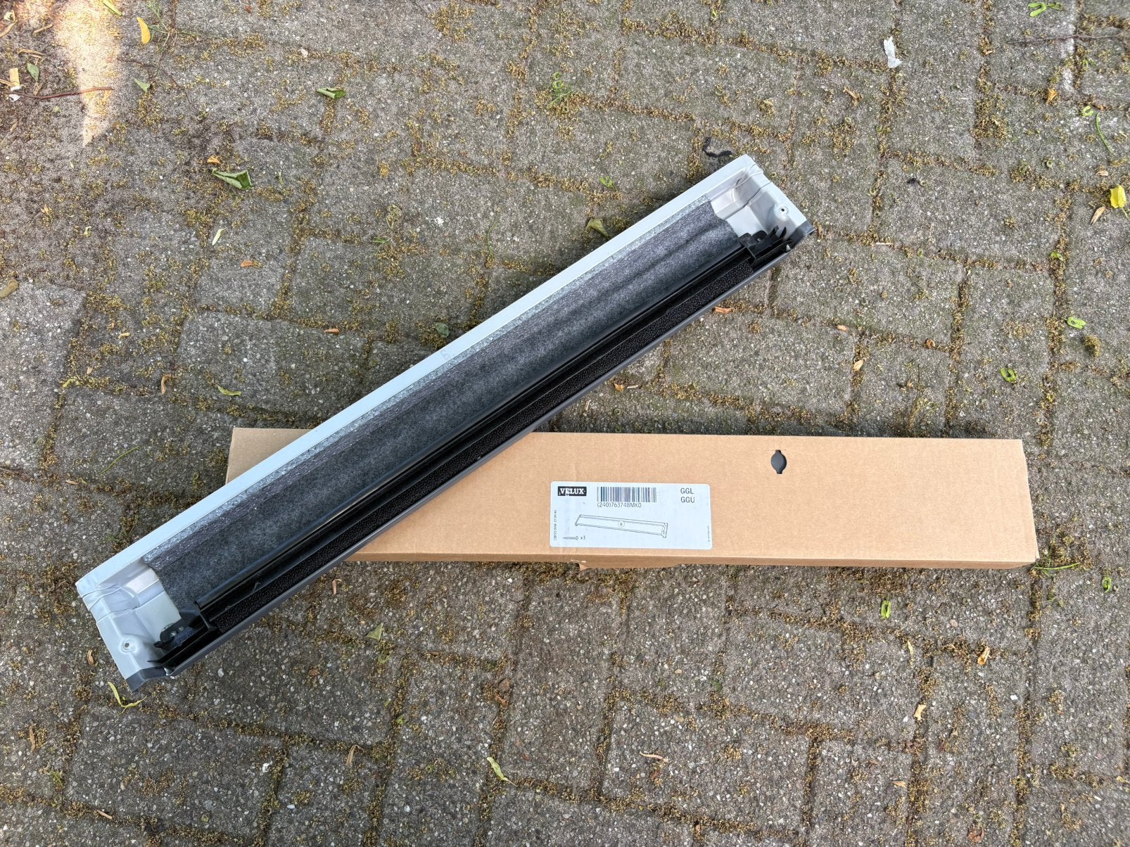 VELUX VENTILATIEKAPPEN/BOVENKAPPEN NIEUW IN DOOS, Ophalen, Zo goed als nieuw, Zwart, Minder dan 5 m²