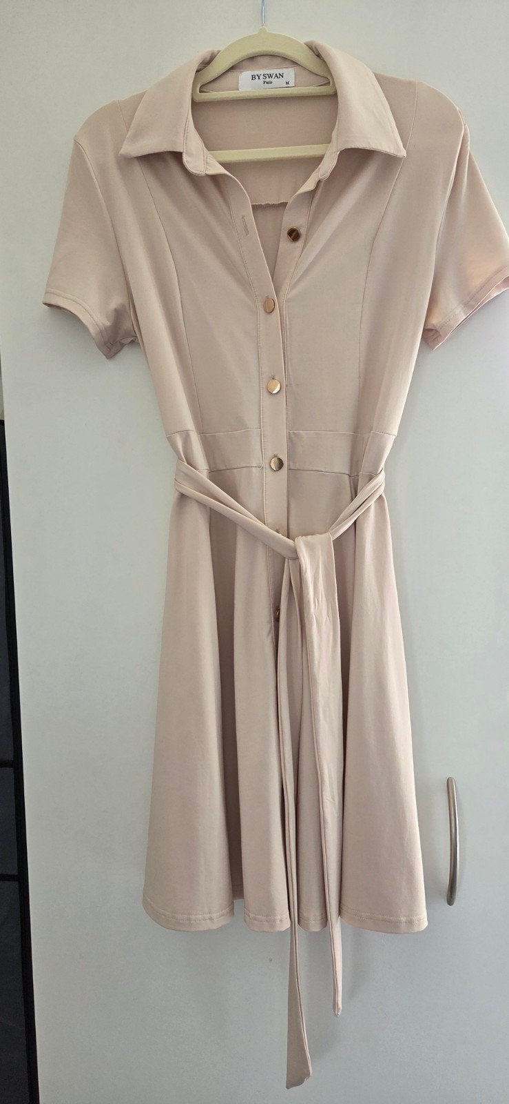 Heel mooi jurkje Swan Paris crème maat s/m!, Kleding | Dames, By swan paris, Beige, Ophalen of Verzenden, Zo goed als nieuw