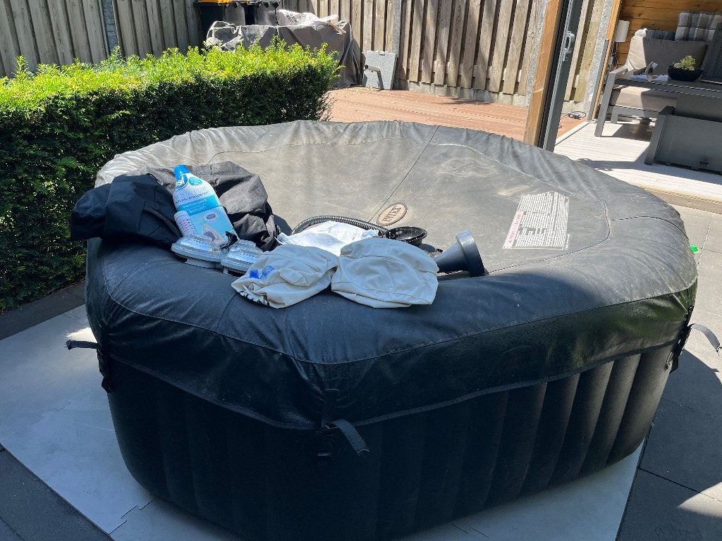 Intex Pure Spa Jet & Bubble 4pers zoutwatersysteem uit 2021, Ophalen, Gebruikt, Filter, Opblaasbaar