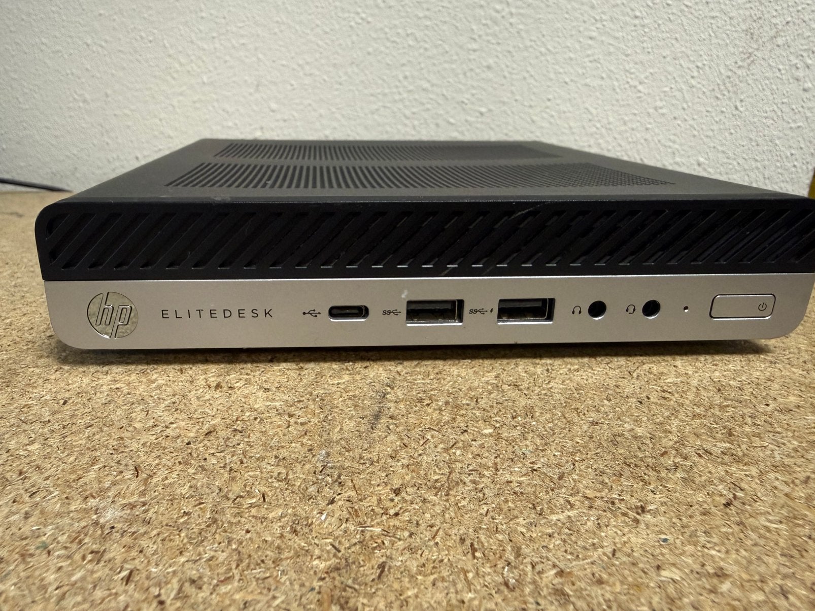 HP EliteDesk 705 G4 Ryzen 3 2200GE 16GB RAM 256GB Windows 11