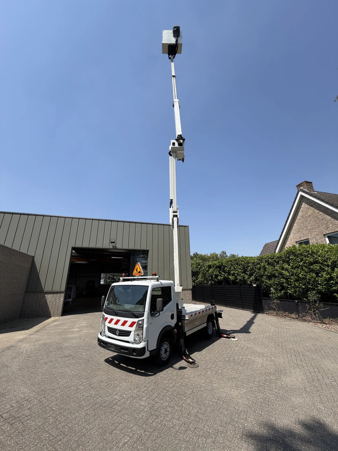 Renault Maxity renault maxity snake 2010 compact (bj 2009), Renault, Overige brandstoffen, Bedrijf, Handgeschakeld