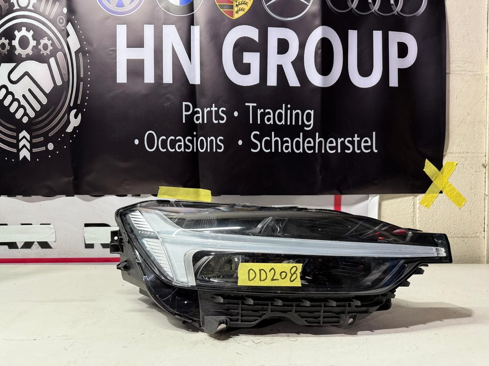 Volvo XC60 koplamp, Gebruikt, -, -, Ophalen of Verzenden