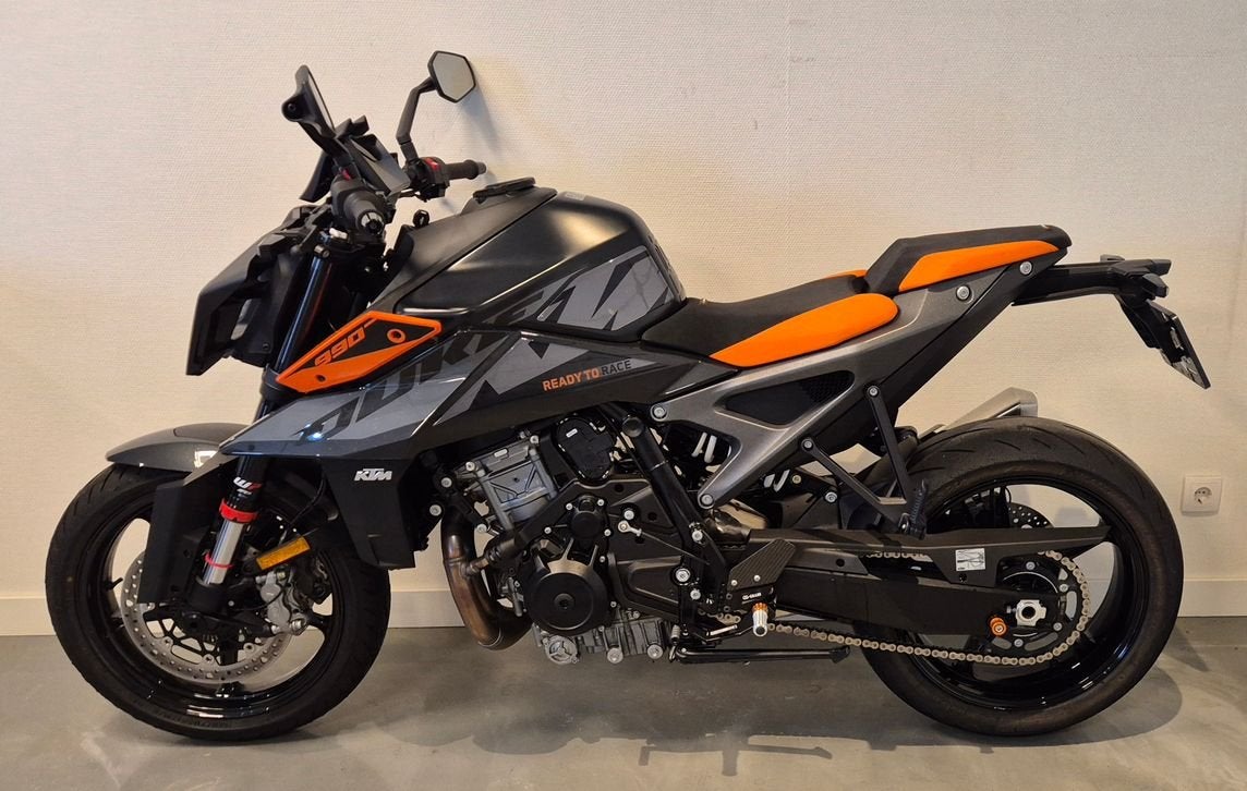 KTM 990 SUPER DUKE (bj 2024), Motoren, 2 cilinders, KTM, Motorrijbewijs A, Bedrijf