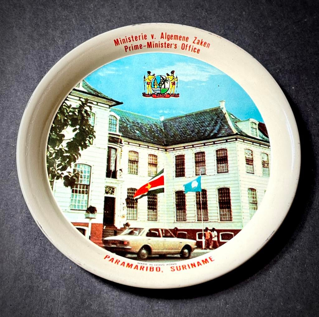 Antieke onderzetters Ministerie Algemene Zaken Suriname 1969, Ophalen of Verzenden, Gebruikt