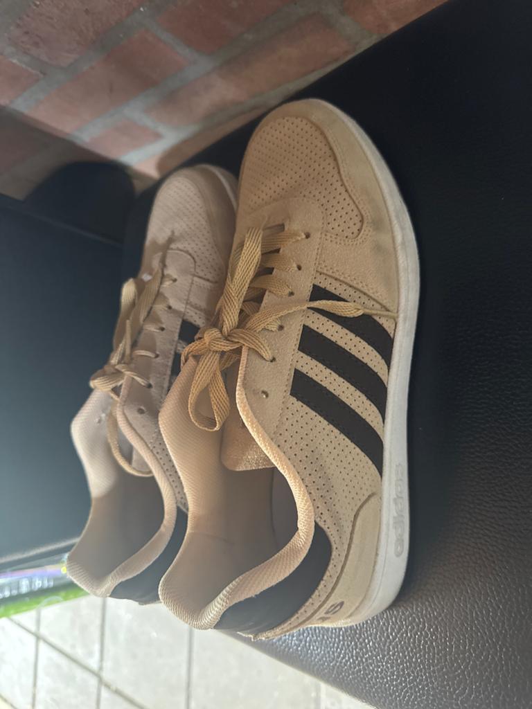 Adidas sneakers beige/bruin, Ophalen of Verzenden, Gedragen, Beige, Sneakers of Gympen