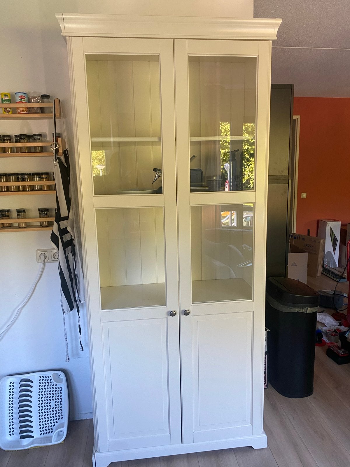 5 meubels Besta ikea bruine kast, bankstel, kast tv vriezer, Ophalen, Gebruikt