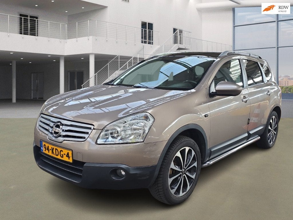 Nissan Qashqai +2 2.0 Connect Edition 7p. PANO NAVI CARPLAY, Auto's, Nissan, Voorwielaandrijving, Gebruikt, 4 cilinders, Bruin