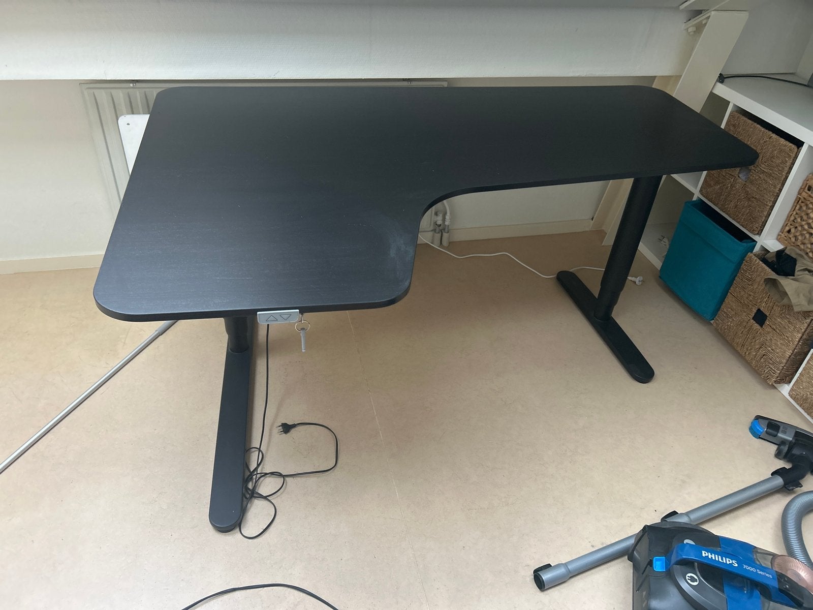 IKEA Elektrisch Zit-sta Hoekbureau met Extra Werkruimte, Huis en Inrichting, Zit-sta bureau, Elektrisch, Ophalen of Verzenden