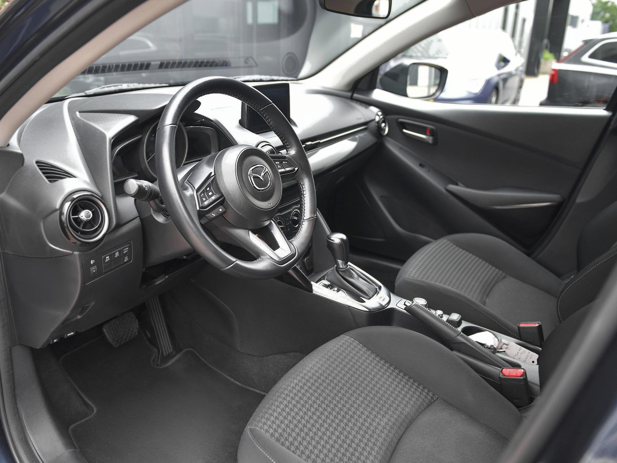 Mazda 2 1.5 Skyactiv-G SkyLease GT Airco Cruise Navi PDC, Stof, Gebruikt, Euro 6, 4 cilinders