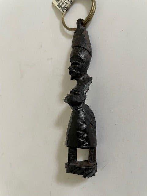 Vintage klein houten vruchtbaarheids beeldje. Sleutelhanger, Ophalen