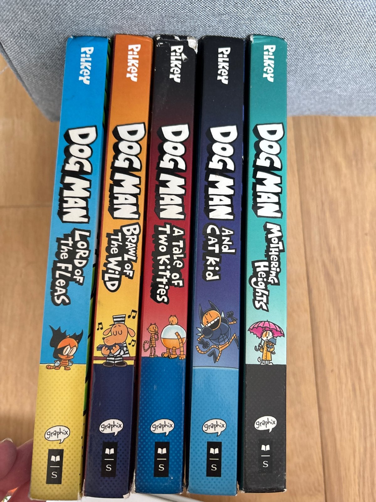 Dog Man books english - 5 parts - total price 15 euro, Ophalen, Zo goed als nieuw, Fictie algemeen