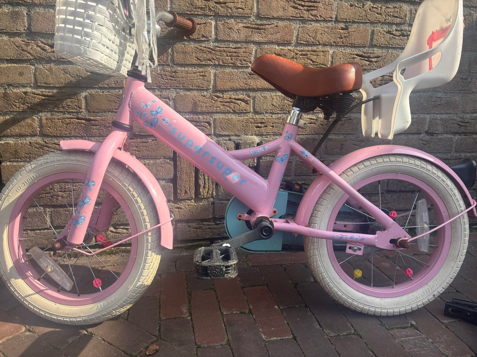 Roze SuperSuper kinderfiets met zijwieltjes 16 inch, Ophalen, Terugtraprem, Zijwieltjes, 16 tot 20 inch
