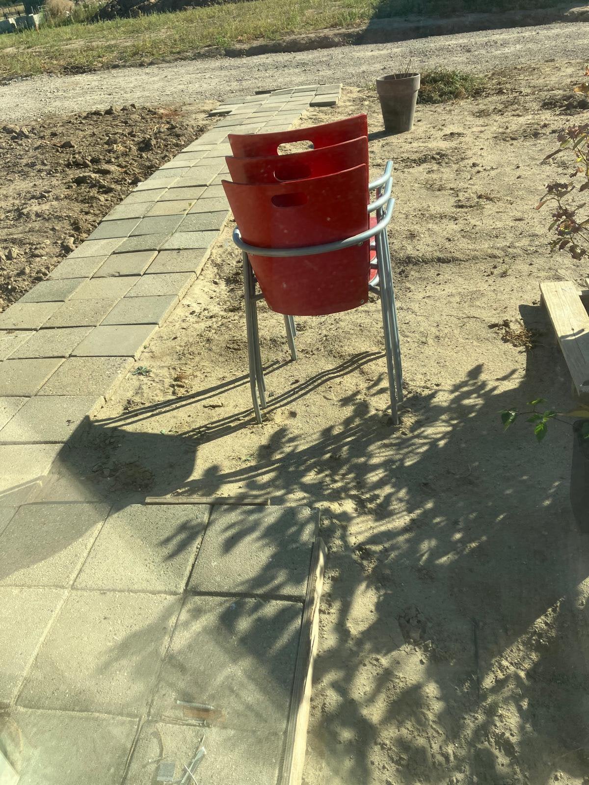 3 stoelen / gratis, Ophalen, Gebruikt, Rood, Drie