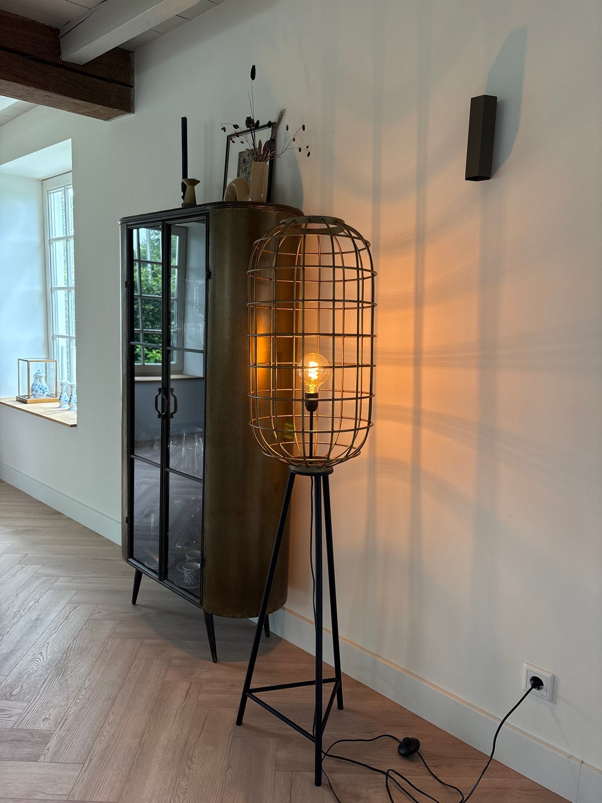 Grote gouden vloerlamp met kooi design, Ophalen, Zo goed als nieuw, Metaal, 150 tot 200 cm