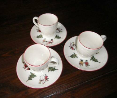 Wedgwood WINDSOR KERST  Kop en schotels in puntgave staat, Huis en Inrichting, Ophalen of Verzenden, Zo goed als nieuw, Kop(pen) en/of Schotel(s)