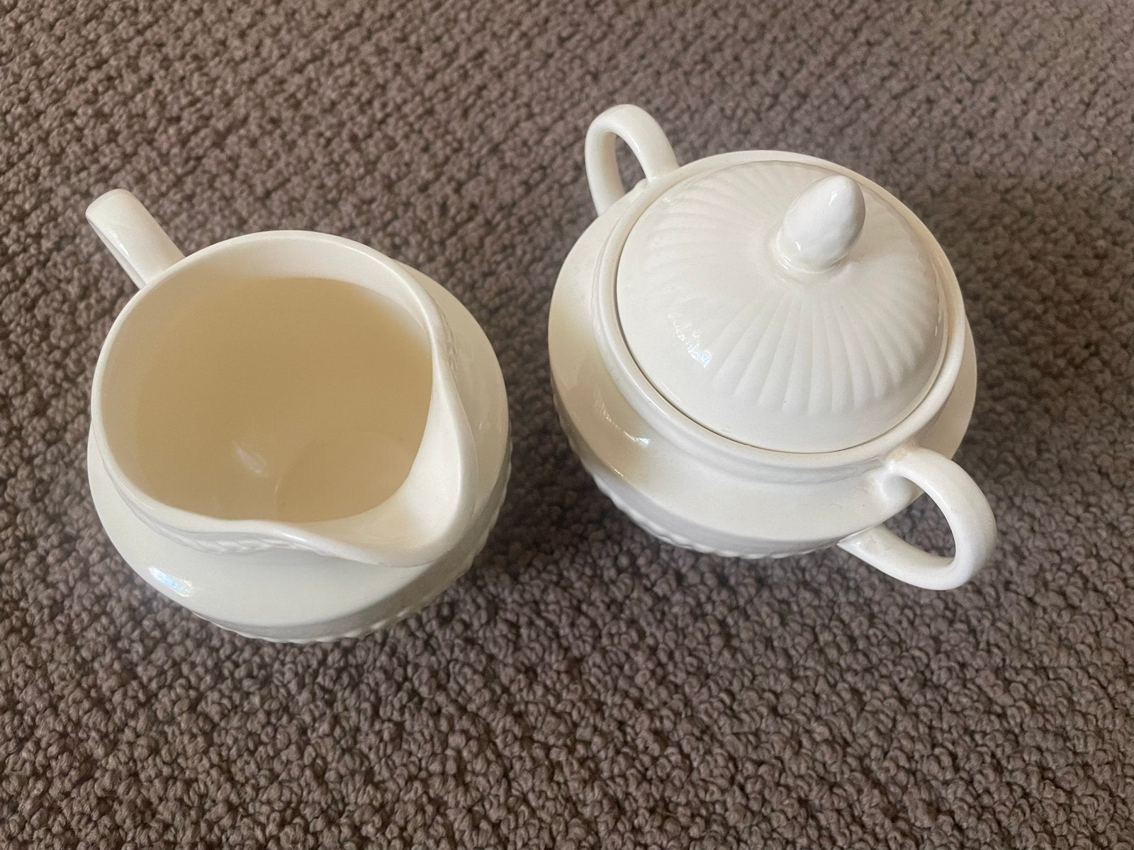 Wedgwood Edme suikerpot en melkkan, Huis en Inrichting, Kan, Gebruikt, Klassiek, Ophalen of Verzenden