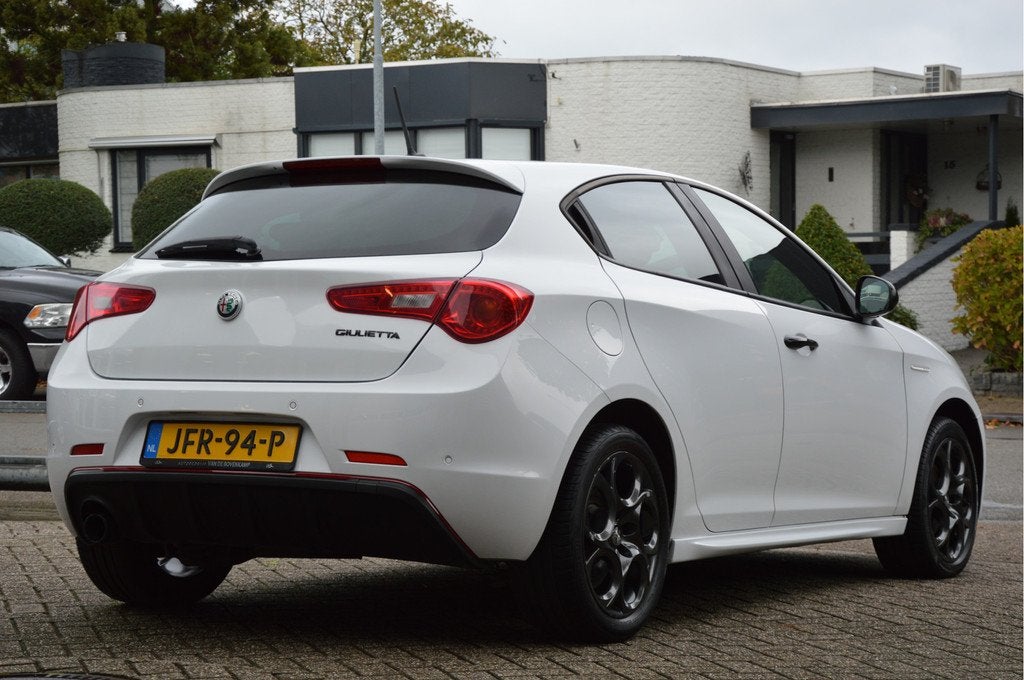 Alfa Romeo Giulietta 1.4 Turbo Sport NAVI | LED | CRUISE | D, Voorwielaandrijving, 12 maanden, Gebruikt, 4 cilinders