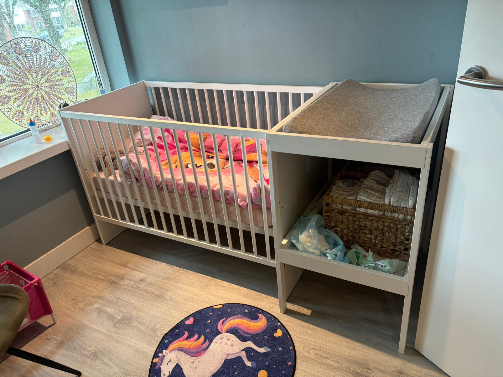 Ikea ledikant Sundvik met komode Sniglar, Kinderen en Baby's, Ophalen, Zo goed als nieuw, Jongetje of Meisje