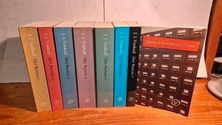 J.J.Voskuil 7x Het Bureau + Inleidings boekje, Ophalen of Verzenden, Zo goed als nieuw