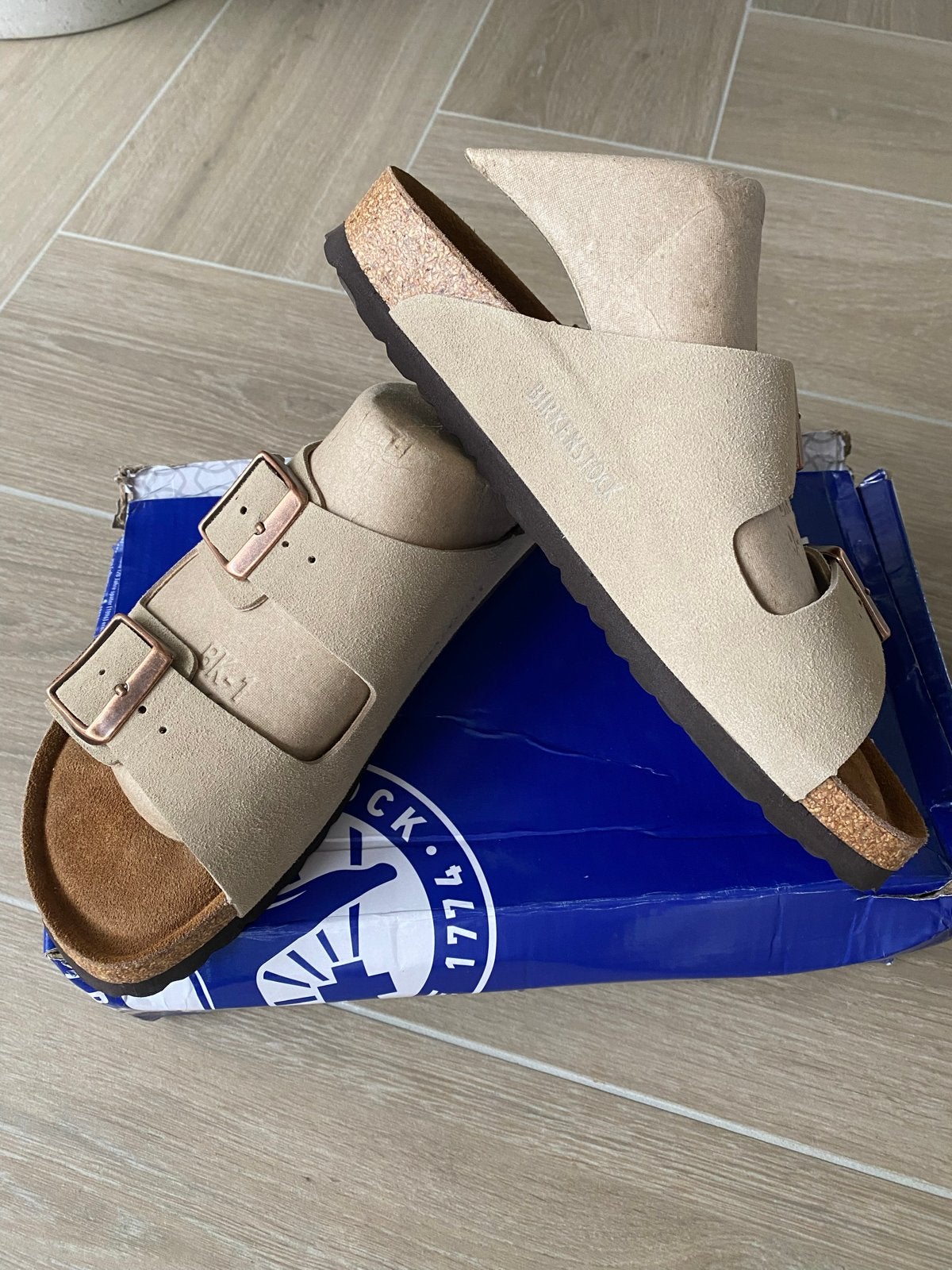 Birkenstock Arizona SF Sandalen - Smal - Maat 41, Kleding | Dames, Schoenen, Ophalen of Verzenden, Zo goed als nieuw, Beige, Sandalen of Muiltjes