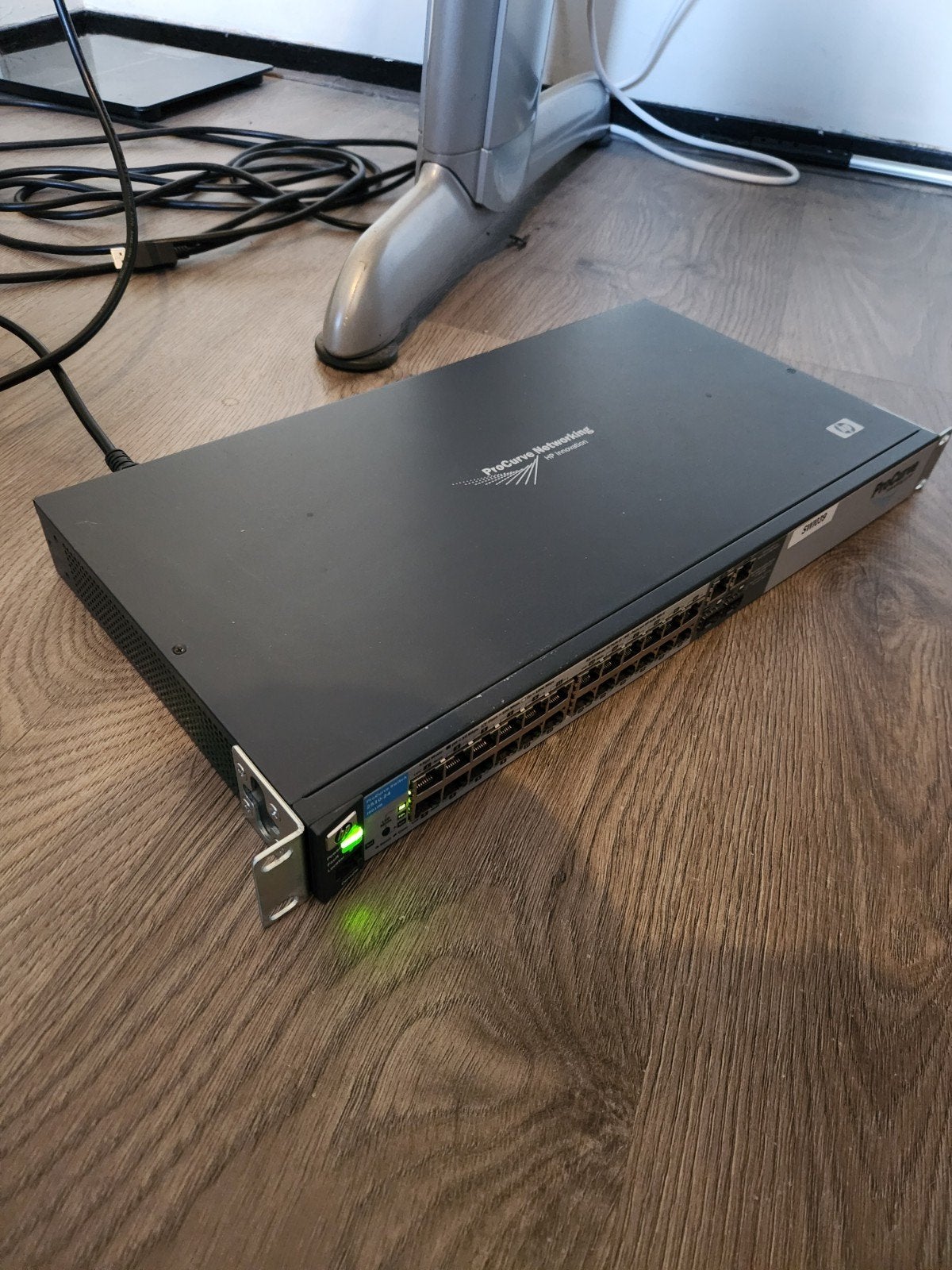 HP ProCurve 2510-24 Managed Switch 24 poorten, Computers en Software, Ophalen of Verzenden, Zo goed als nieuw