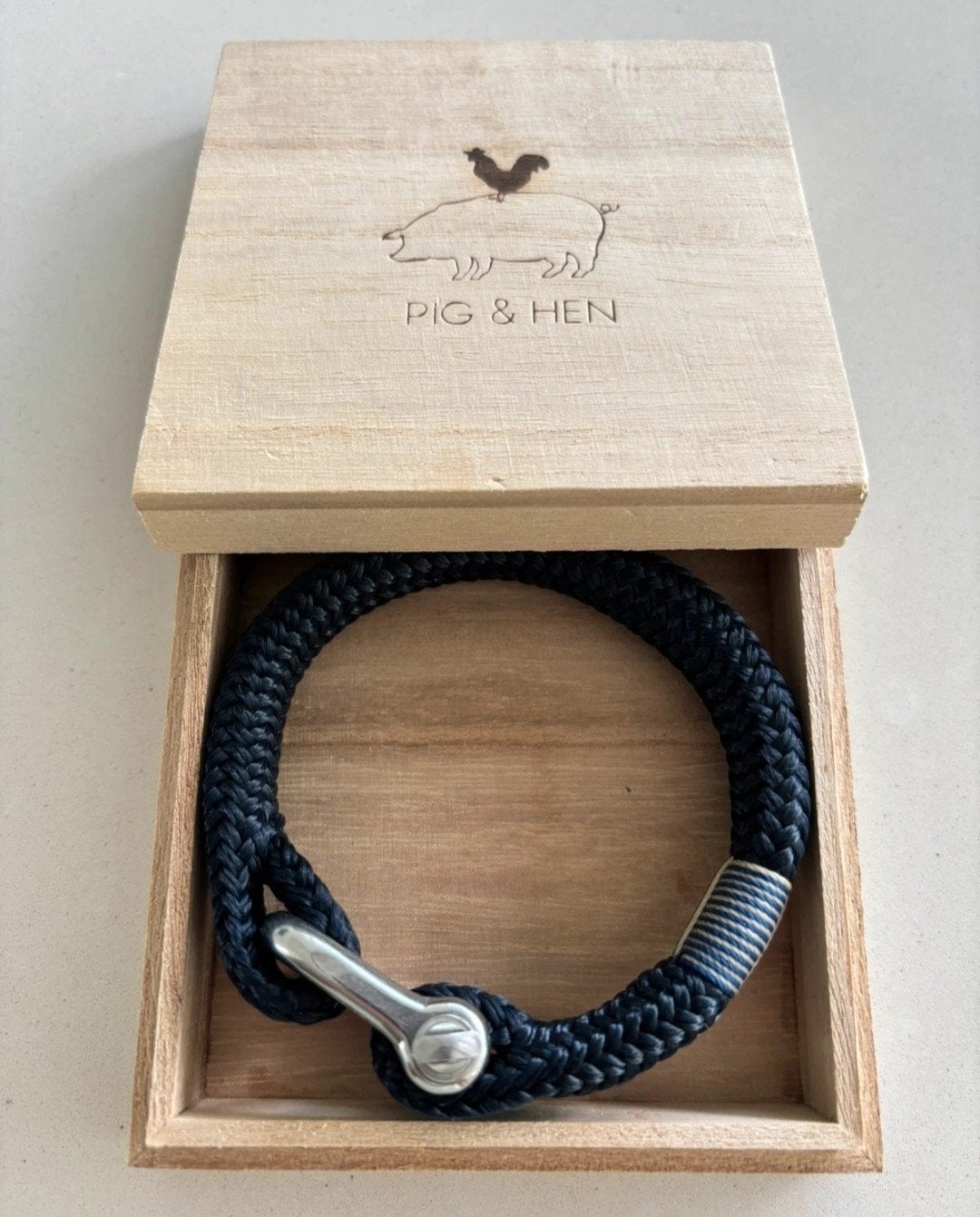 Pig & Hen armband marineblauw maat L (22-23cm), Ophalen of Verzenden, Zo goed als nieuw, Blauw