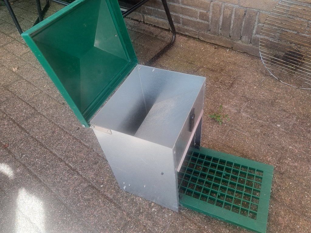 FeedoMatic - Automatische Voerbak, Ophalen, Zo goed als nieuw, Drinken en Voederen