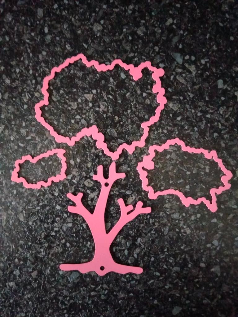 Prachtige snijmal Marianne Design Build-a-tree Col1424, Ophalen of Verzenden, Zo goed als nieuw, Natuur, Pons of Mal