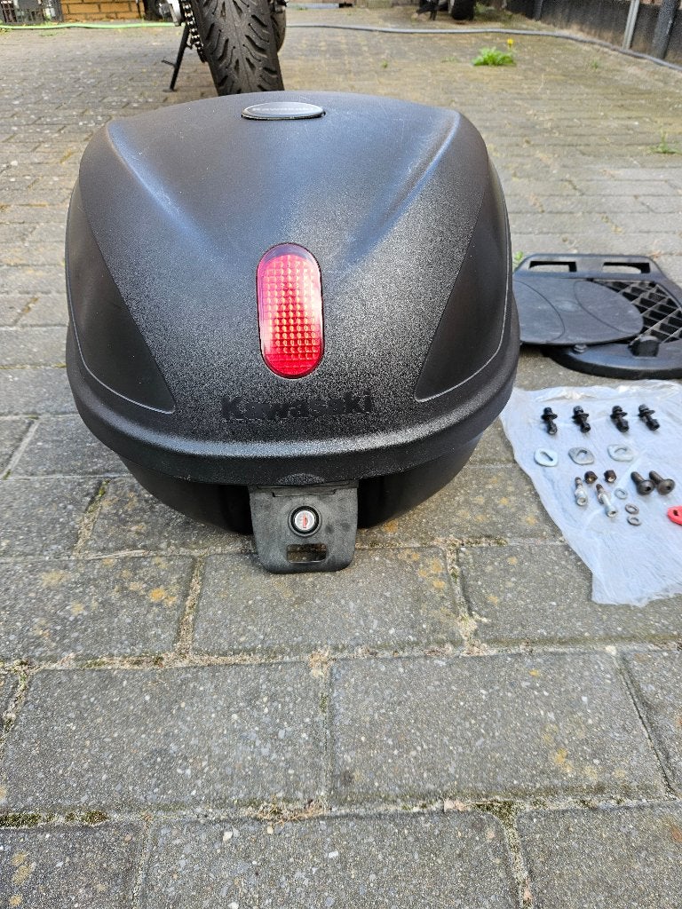 KAWASAKI topkoffer zwart incl 2 sleutels, Ophalen, Gebruikt