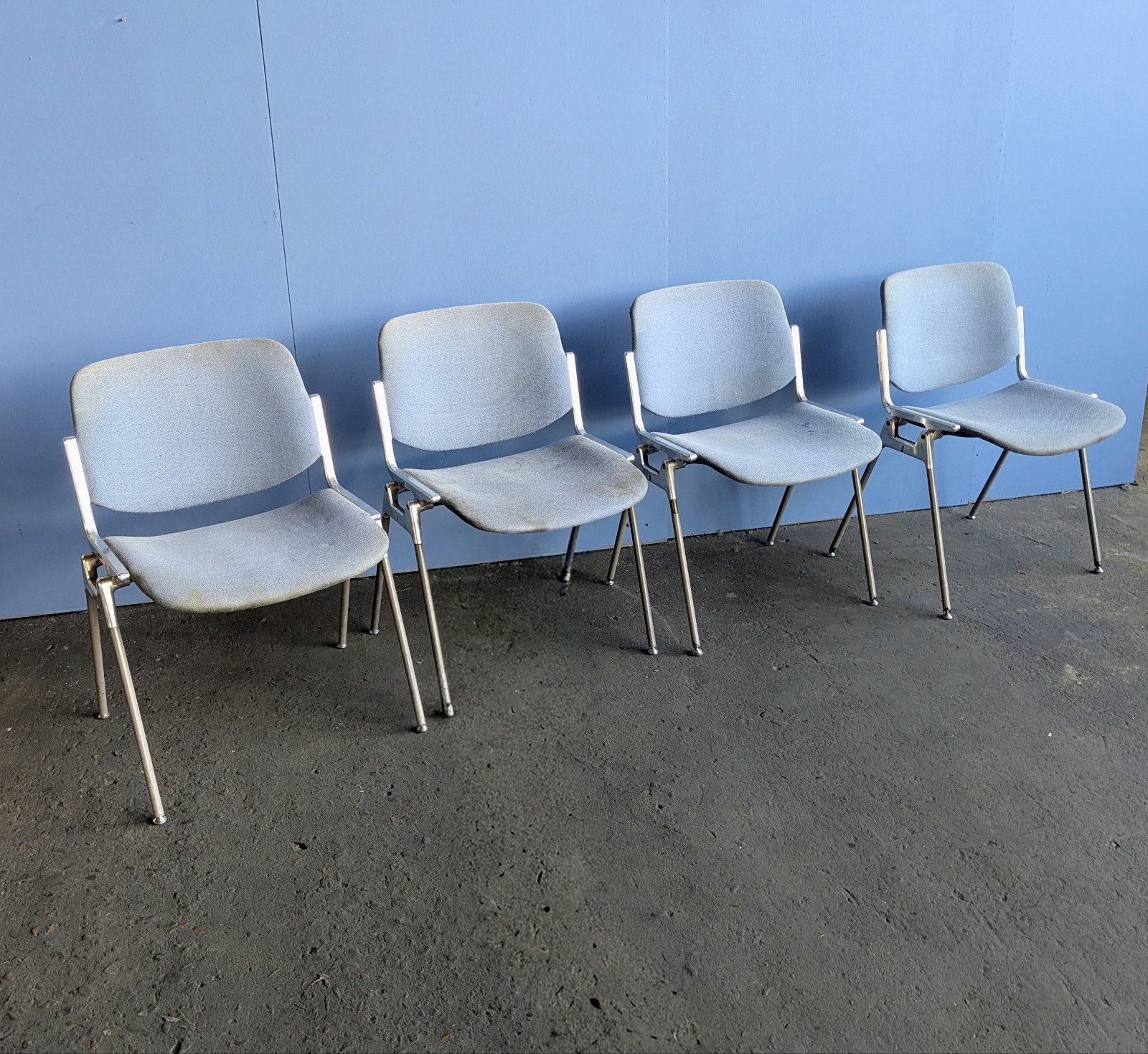4 vintage Castelli Italy stoelen DSC 106, Huis en Inrichting, Stof, Gebruikt, Vier, Grijs