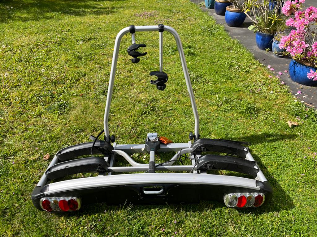 Thule fietsendrager, Ophalen, Elektrische fiets, Zo goed als nieuw, 2 fietsen