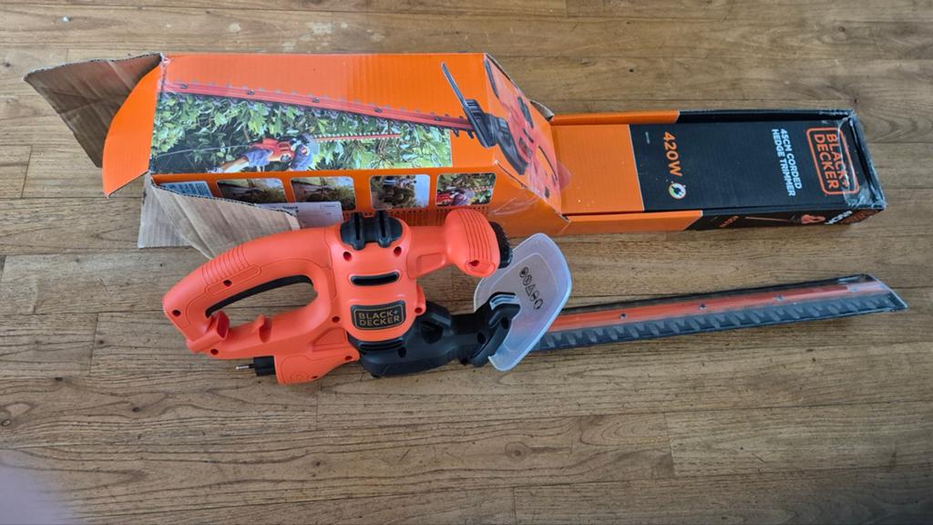 Heggenschaar Black+Decker, Ophalen, Zo goed als nieuw, Elektrisch